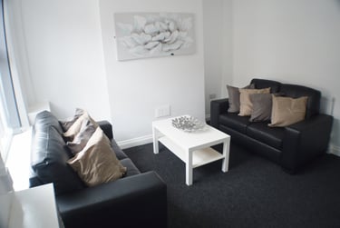 2 bed house, Warwick Street, Dunkirk, Nottingham, NG72PJ - Image 4